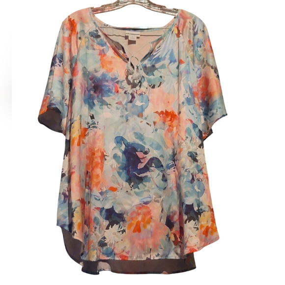 Liz Claiborne Tops - 💖Woman Size 2X Top💖